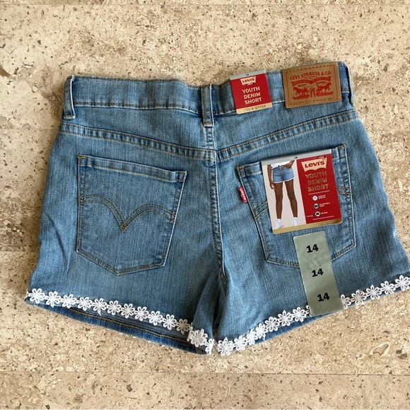 NWT Levi's Youth Girl’s Denim Jean Shorts Daisy Lace Detail Adjustable Waist Mid - Picture 5 of 8